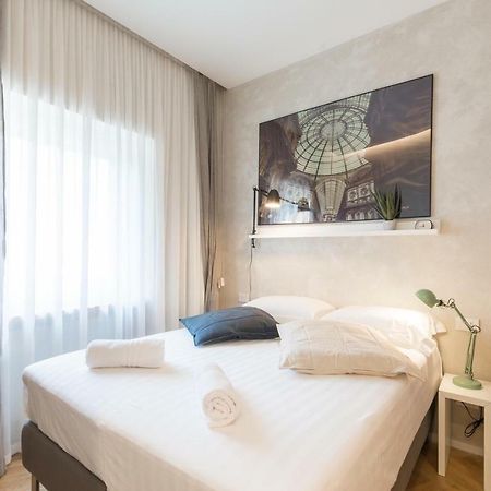 Duomo Deluxe Room มิลาน ภายนอก รูปภาพ
