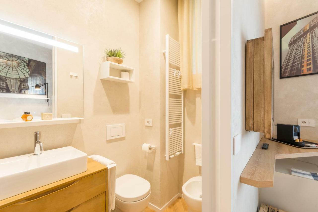 Duomo Deluxe Room มิลาน ภายนอก รูปภาพ