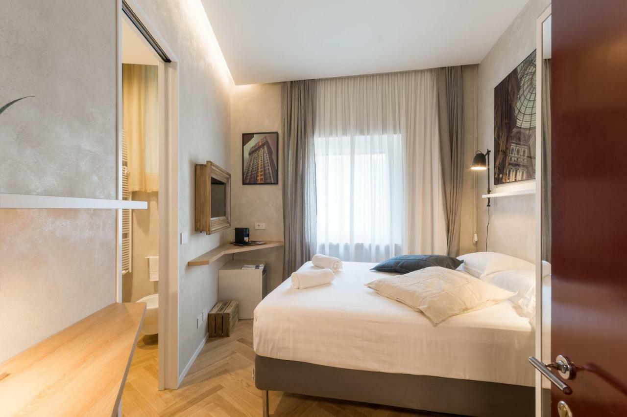 Duomo Deluxe Room มิลาน ภายนอก รูปภาพ