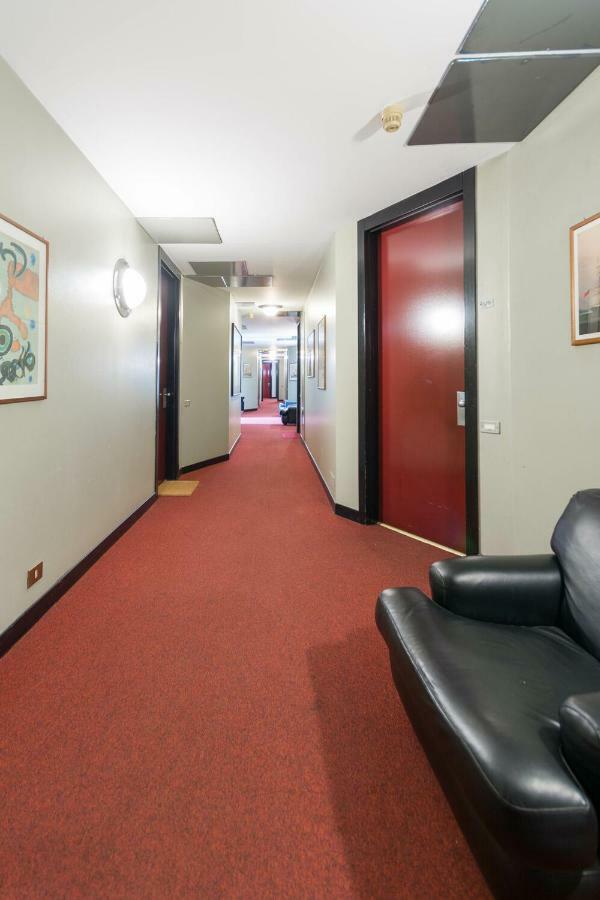 Duomo Deluxe Room มิลาน ภายนอก รูปภาพ
