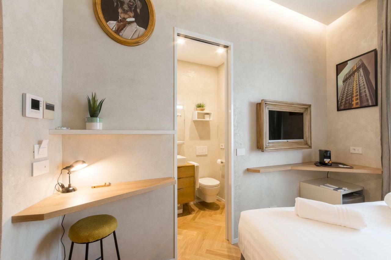 Duomo Deluxe Room มิลาน ภายนอก รูปภาพ